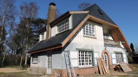 Restauratie colombage, reinigen en crepi plaatsen