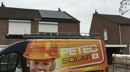 Full Black zonnepanelen – Berg aan de Maas