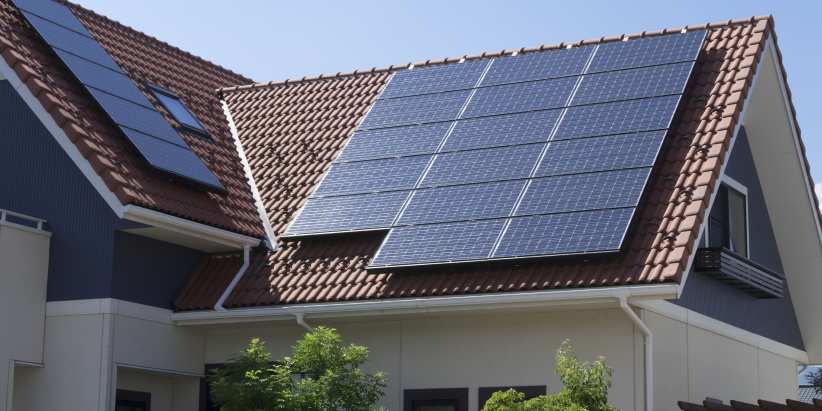 combien de panneaux solaires