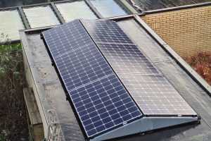 Afgelopen week: installatie van 20 LG zonnepanelen (14 van 410Wp en 6 van 375Wp) met SolarEdge omvormer en optimizers, op verschillende dakdelen!
