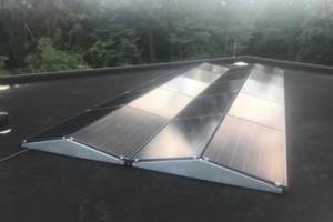 20 x Bauer zonnepanelen op flatfix en hybride omvormer Huawei