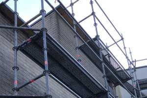Appartementsgebouw geïsoleerd en afgewerkt met crepi