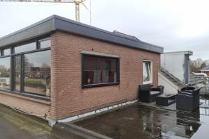 Nieuwe boeien bedrijf pand