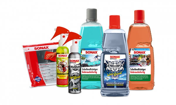 Verschiedene SONAX Produkte in Aktionsgröße