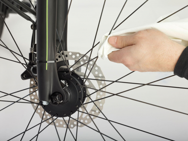 Bike Pflegewelt Anwendung Speichenreinigung