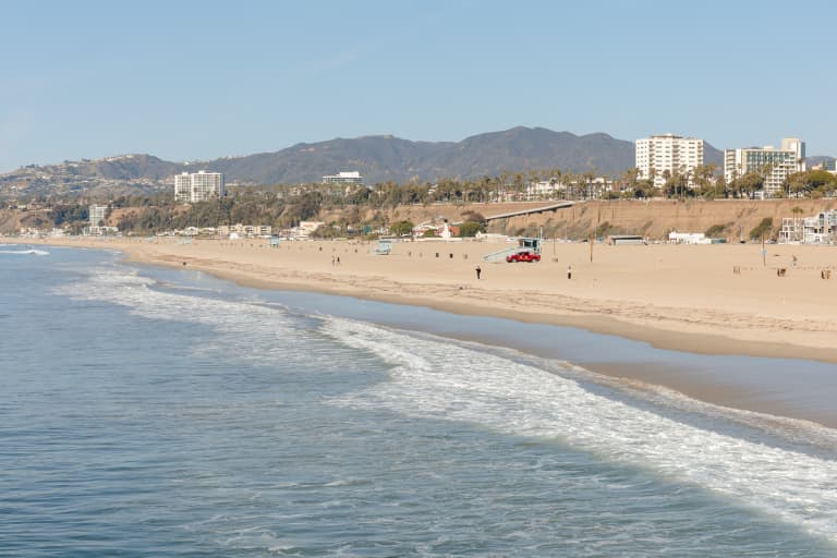 Sonder The Beacon - stay in Santa Monica, CA