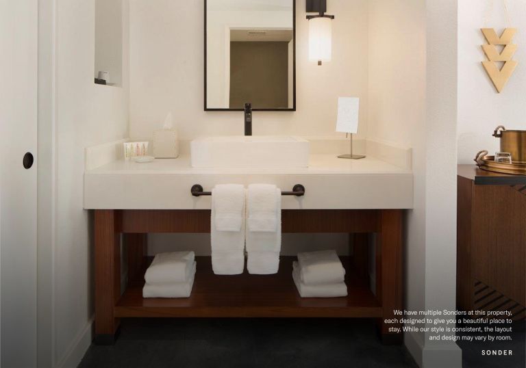 Standard King Room Pool View At V Palm Springs Neighborhood Apartment Rentals Sonder