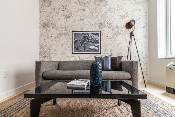 Intimate 1br At Stock Exchange Neighborhood Apartment Rentals