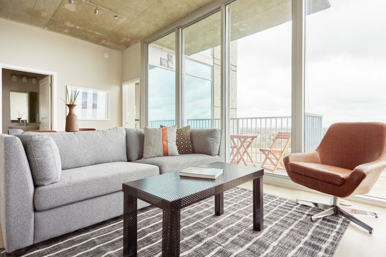 Unique 2br At Hermann Park Neighborhood Apartment Rentals Sonder