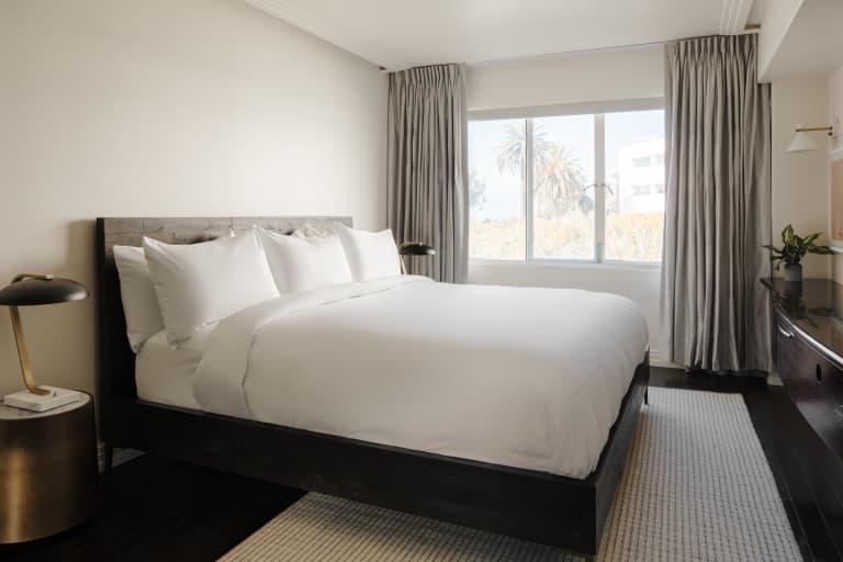 Sonder The Beacon - stay in Santa Monica, CA