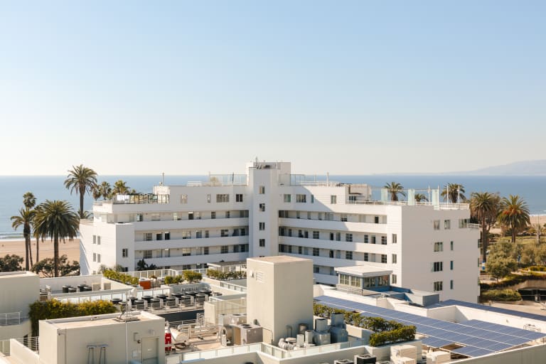 Sonder The Beacon - stay in Santa Monica, CA