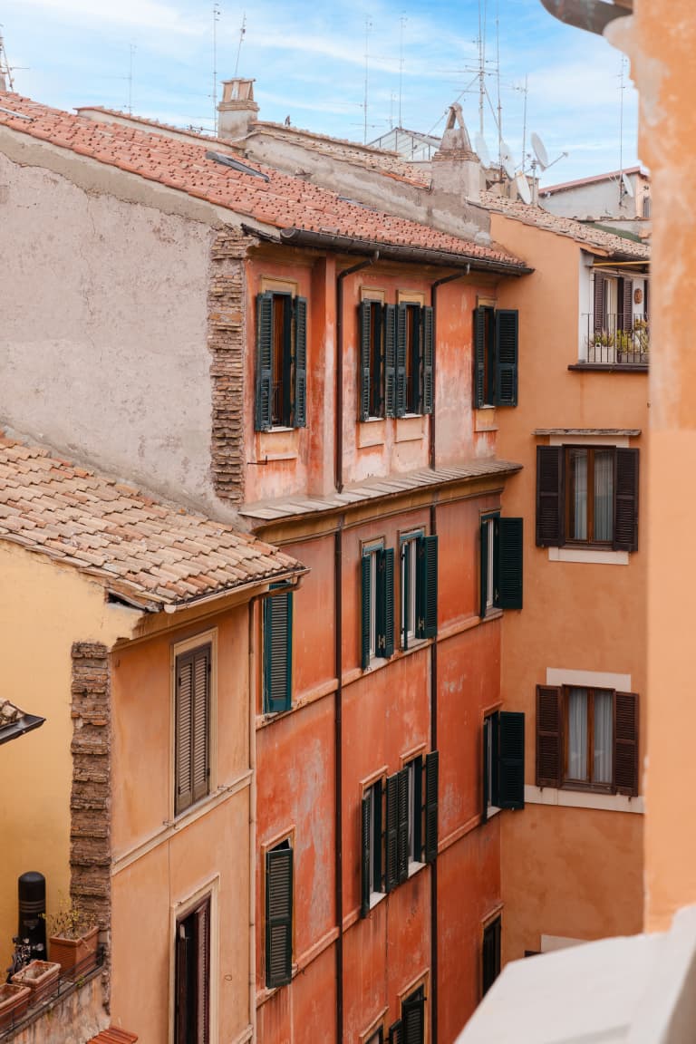 Antinoo furnished apartment rentals in Roma Sonder