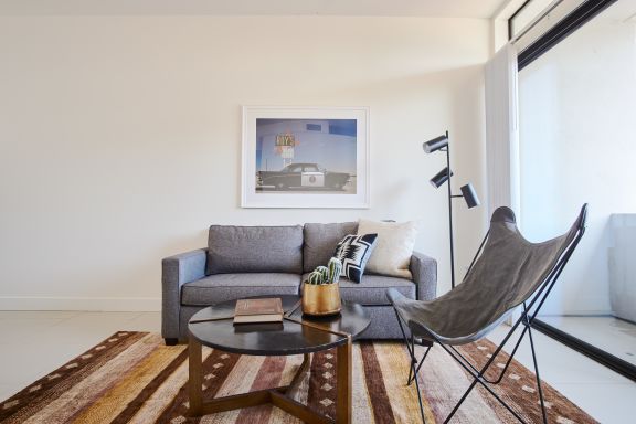 Classic 2br At Old Town Suites Neighborhood Apartment Rentals
