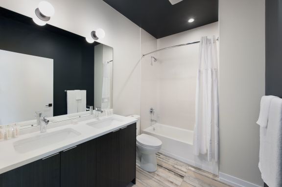 Airy 2br At Wrigley Field Neighborhood Apartment Rentals Sonder