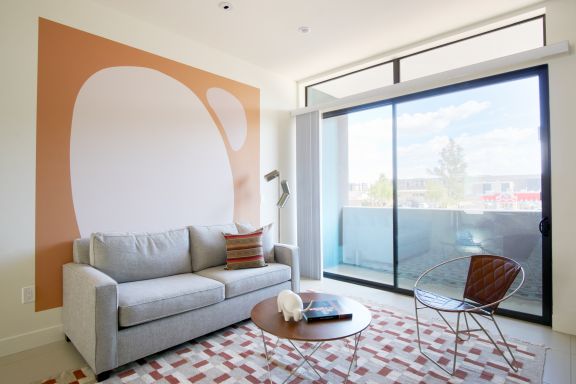 Serene 2br At Old Town Suites Neighborhood Apartment Rentals