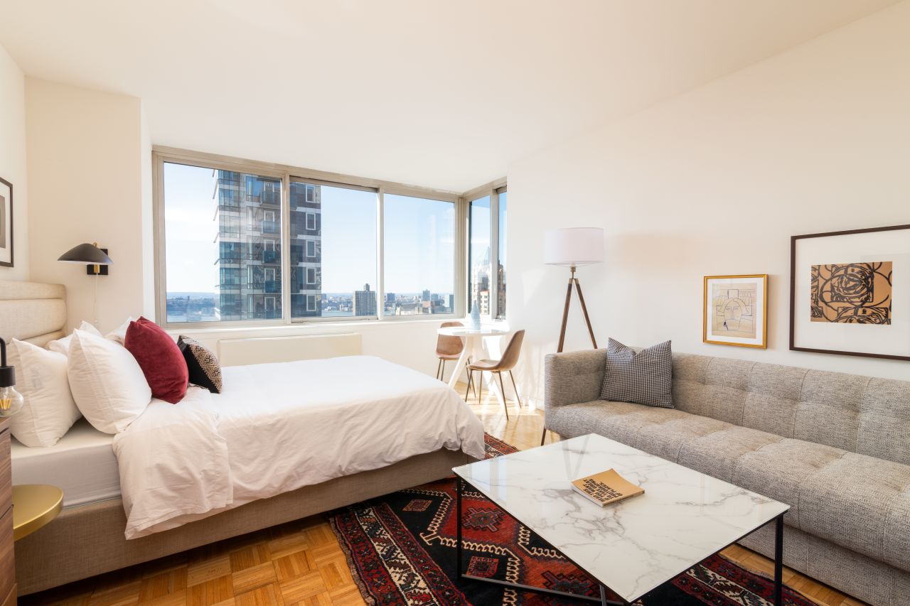 Sonder Theater District Cozy Studio Neighborhood Apartment