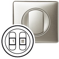 Céliane, un enjoliveur à monter sur mécanisme et à compléter d’un support et d’une plaque de finitio