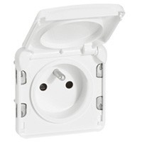 Plexo composable, une prise de courant étanche permettant le branchement d'un appareil électrique da