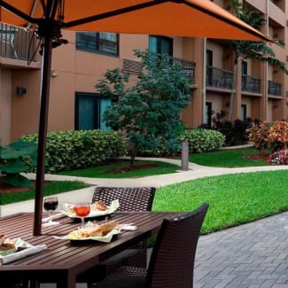 Select Miami Lakes outdoor patio
