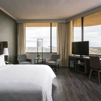 King Corner Guest Room