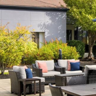 Select Philadelphia Airport outdoor patio
