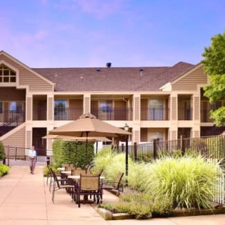ES Suites Exterior