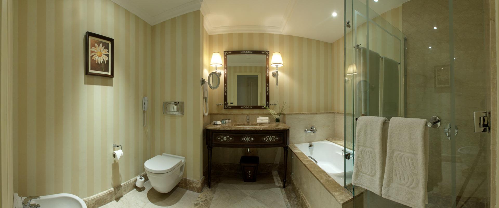 Tower building - Tower Rooms Bathroom