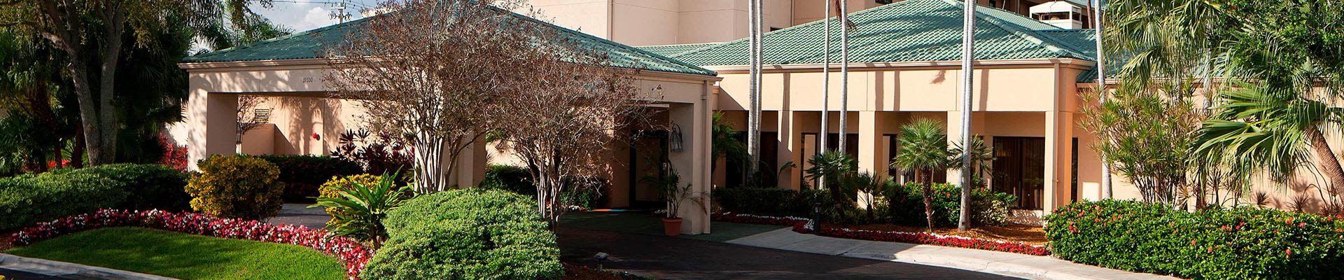 Parking Sonesta Select Miami Lakes