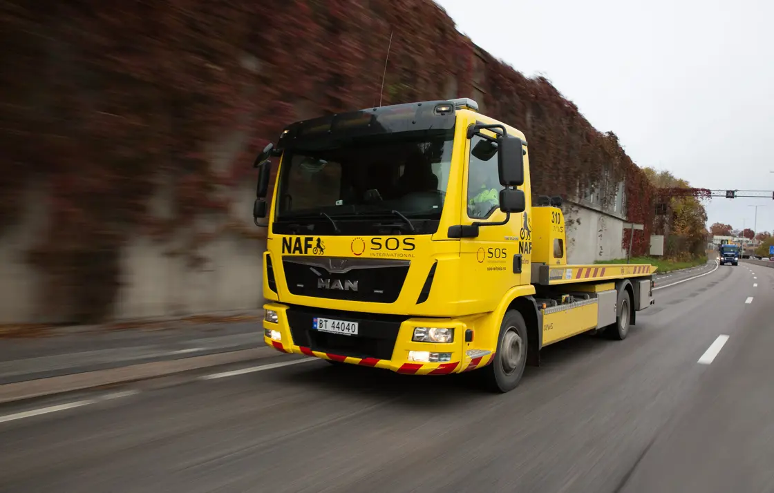 LYS327033 SOS 001 Min