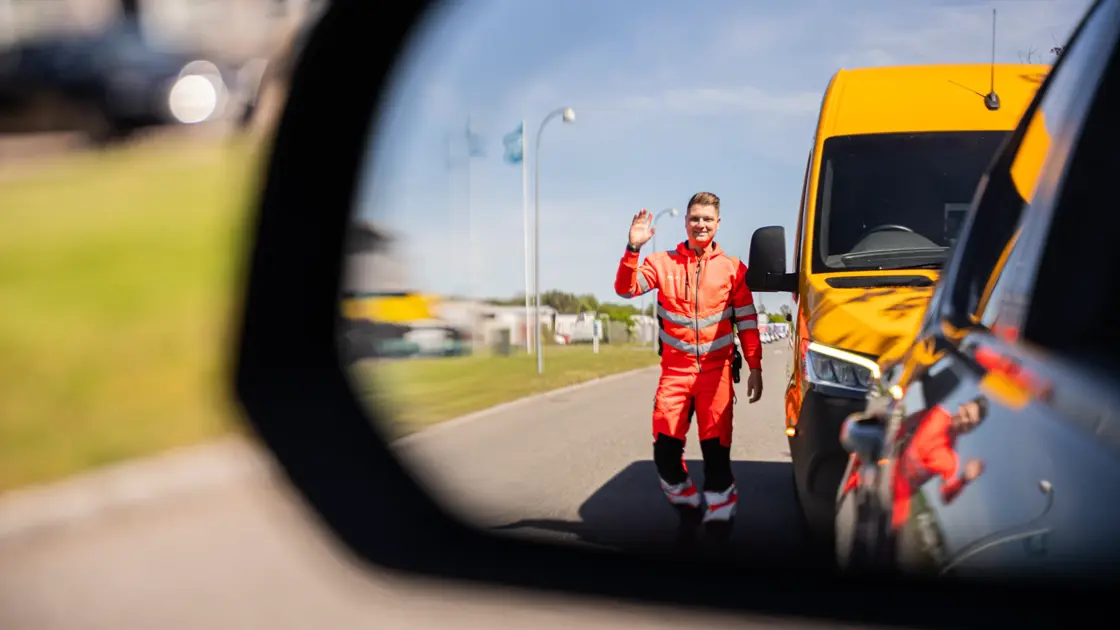 Autoredder ses i bagspejl