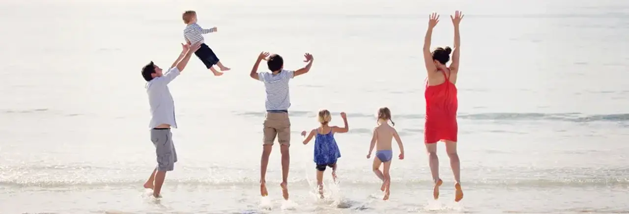 Sos Ferie Sommer Familie Paa Strand