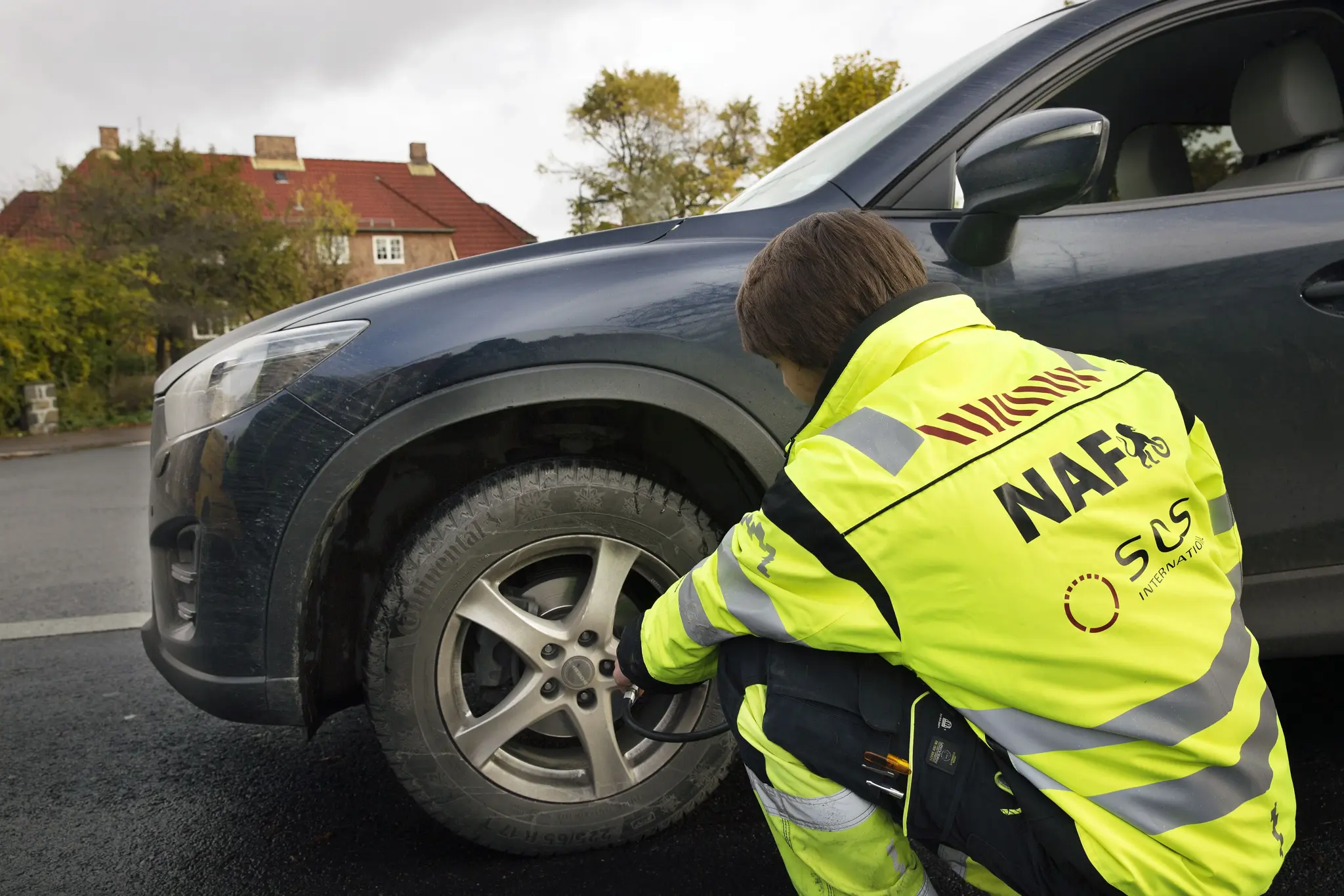 LYS327028 SOS NOV 072 Min