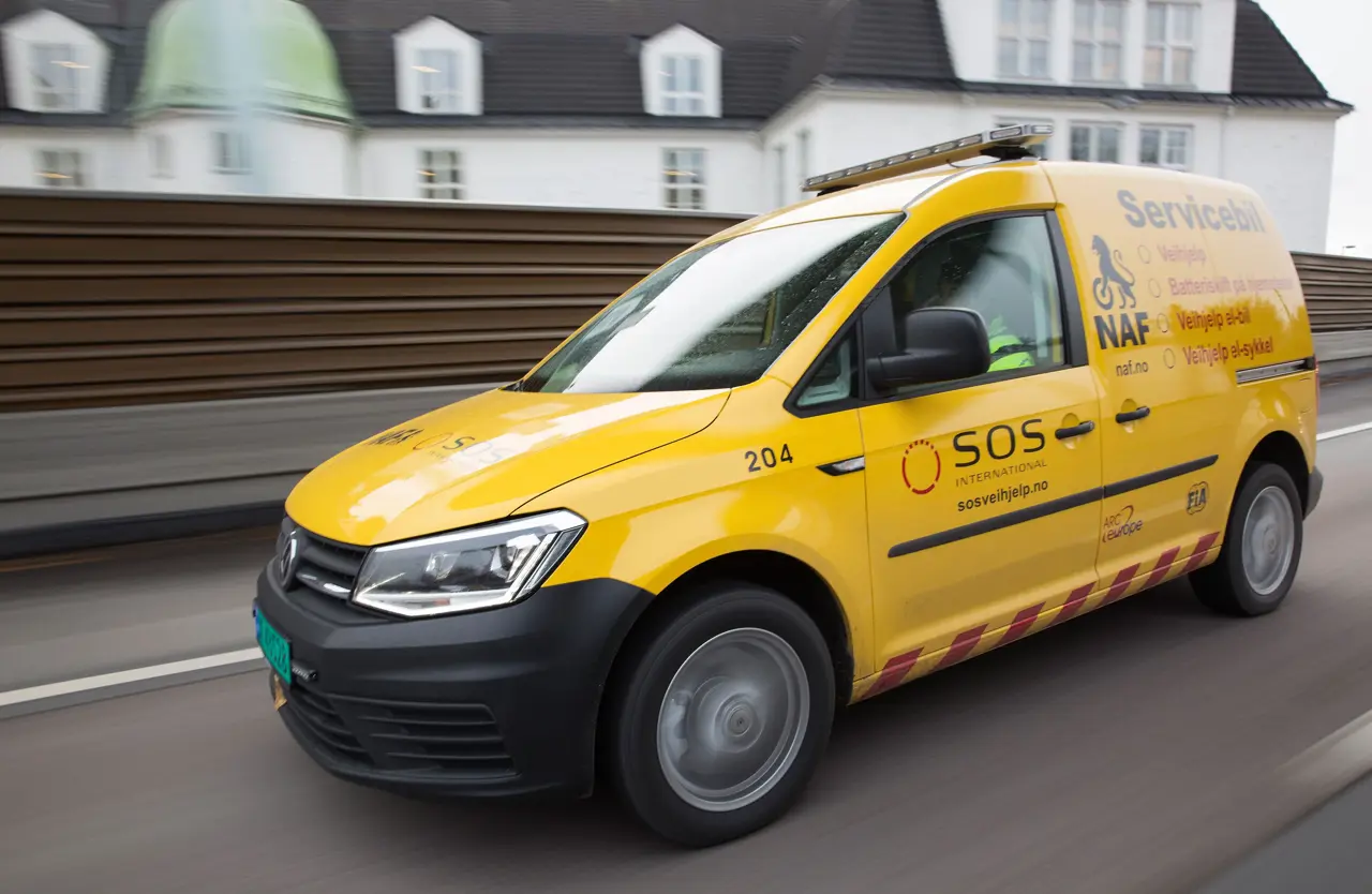 LYS327035 SOS 005 Min