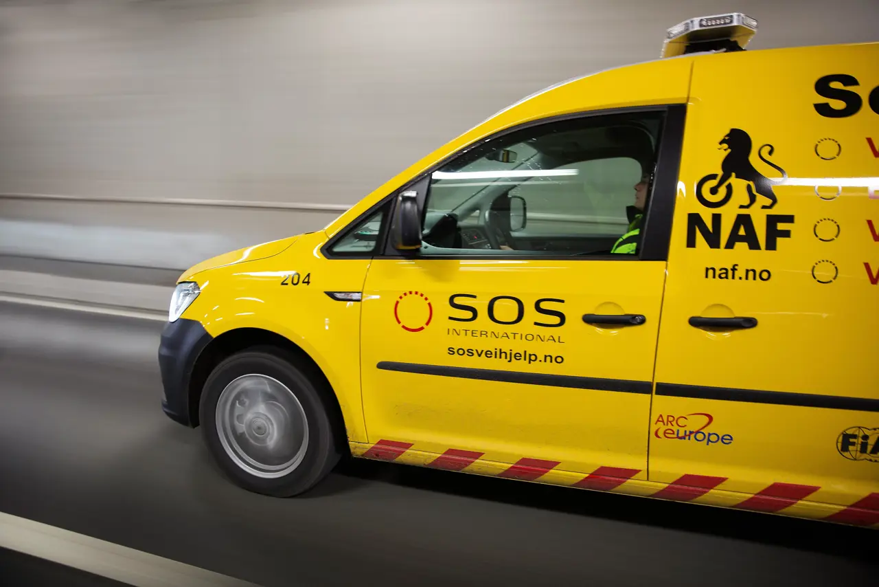 LYS327034 SOS 004 Min