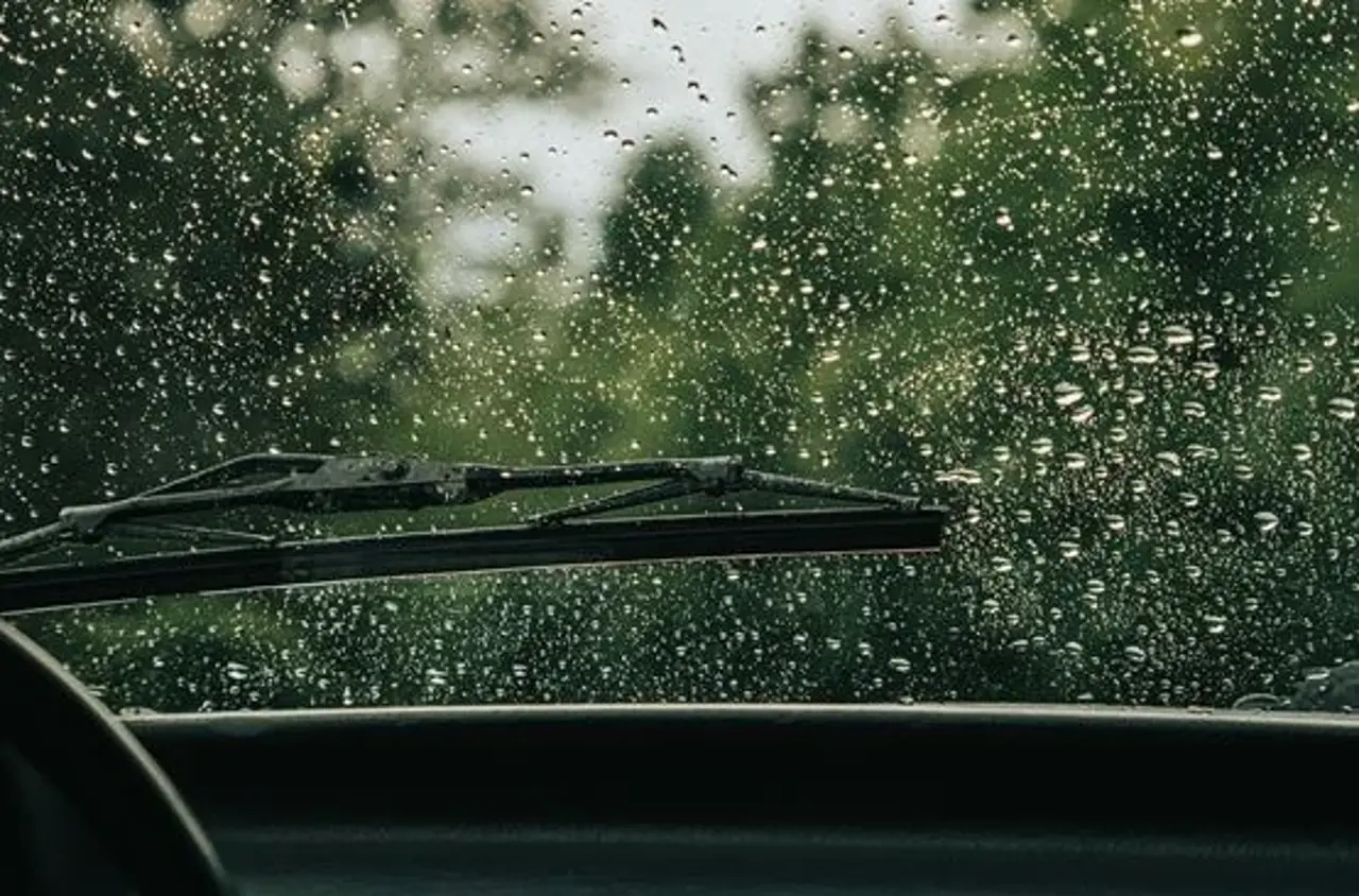 Heavy Rain Wipers Min