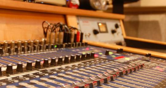Recording Studio, Voice Lesson - J Chris Griffin Productions