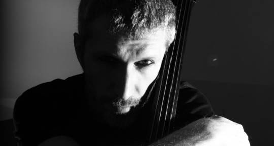 Cellist and composer - GnuS Cello