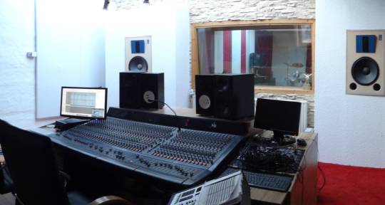 Recording & Mixing Studio - Big House Studios