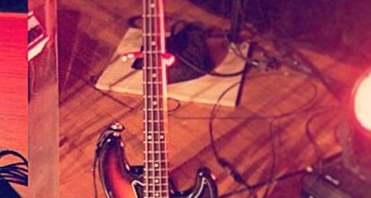 Session Bass Player - Will Funderburke