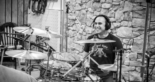 Drummer, studio and touring - Valdemar Huguet