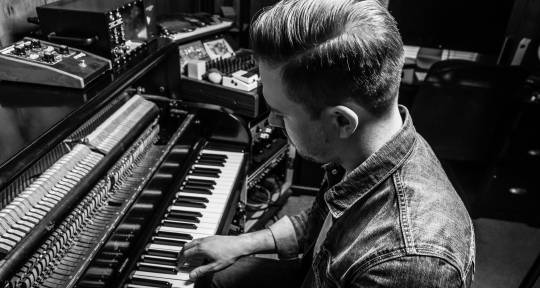 Keyboards, Synths and Tracks - Grant Pittman