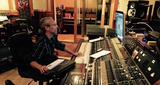 Mixer/Producer/Writer - Chris Wonzer Music Productions