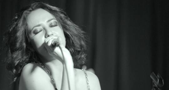 singer, songwritter - Gabriela Bernal "Jade"