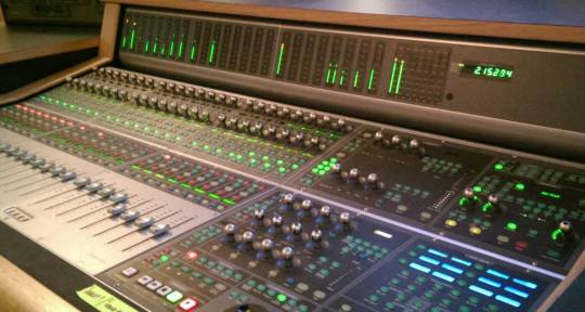 Mixing and Mastering Engineer - Michael Newton