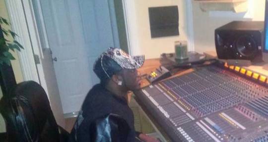 Music producer mixing engineer - Ray the producer