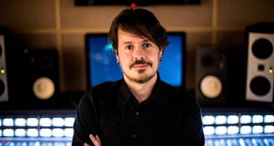 mixing engineer/producer - Cris Simoes