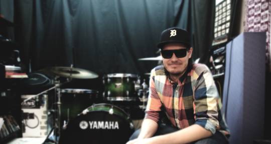 Remote Session Drummer - Niklas J. Blixt