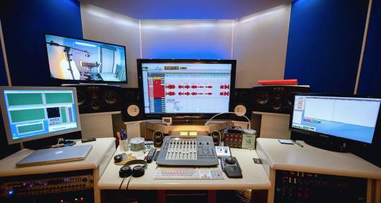 Recording studio, production - Pink Sound Studio