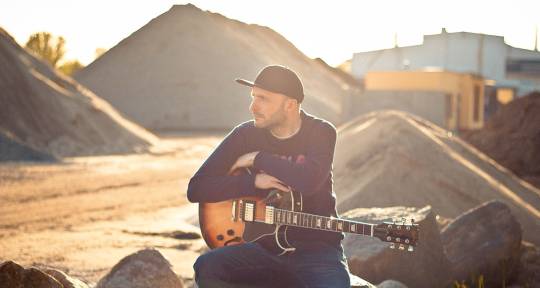 Session Guitarist - Maciek Czemplik