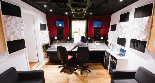 Mixing, Recording Studio - Alwio Desiree